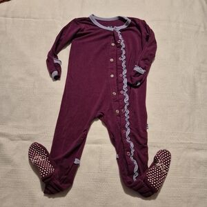 Kickee Pants girls 12-18 months 2 ton purple with print, hands flip, ruffle tush